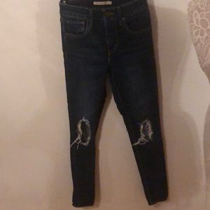 721 high rise Levi jeans size 25